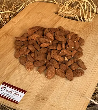 Yerli Çiğ Badem (500 gr)